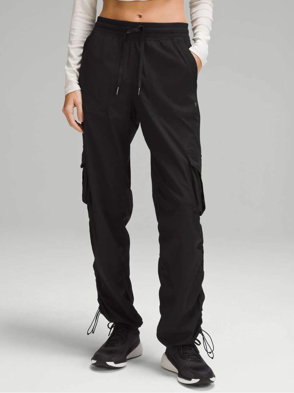 EUC Lululemon Dance Studio Relaxed-Fit Mid-Rise Cargo Pant in Black - Size XS